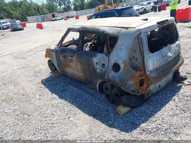 2018 Kia Soul მანქანა იყიდება აუქციონზე, vin: KNDJN2A20J7592350, აუქციონის ნომერი: 46075369