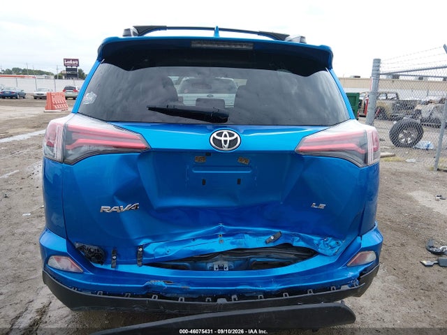 Toyota RAV4 LE 2016 JTMZFREV9GJ098920 Image 16