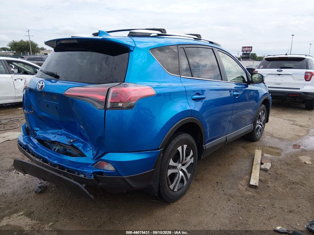 Toyota RAV4 LE 2016 JTMZFREV9GJ098920 Image 4
