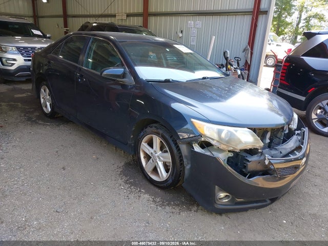 46075432 :رقم المزاد ، 4T1BF1FK0CU173399 vin ، 2012 Toyota Camry Se مزاد بيع