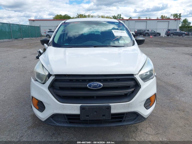 46075461 :رقم المزاد ، 1FMCU0F74HUB27582 vin ، 2017 Ford Escape S مزاد بيع