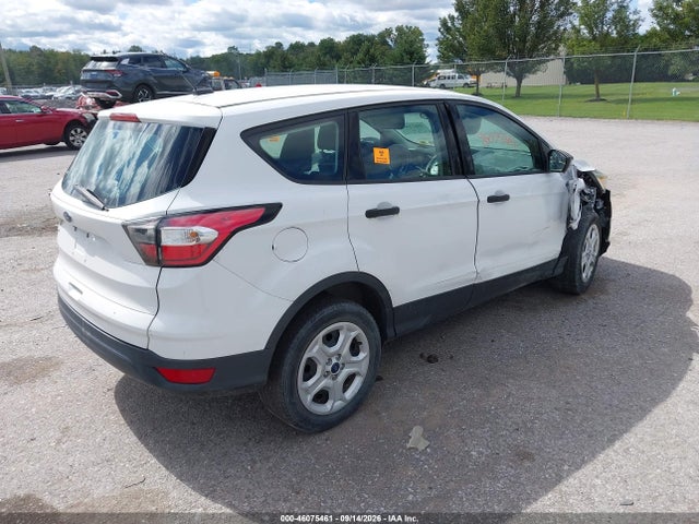 46075461 :رقم المزاد ، 1FMCU0F74HUB27582 vin ، 2017 Ford Escape S مزاد بيع
