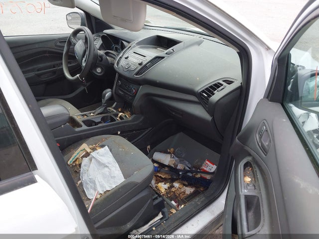 46075461 :رقم المزاد ، 1FMCU0F74HUB27582 vin ، 2017 Ford Escape S مزاد بيع