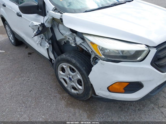 46075461 :رقم المزاد ، 1FMCU0F74HUB27582 vin ، 2017 Ford Escape S مزاد بيع