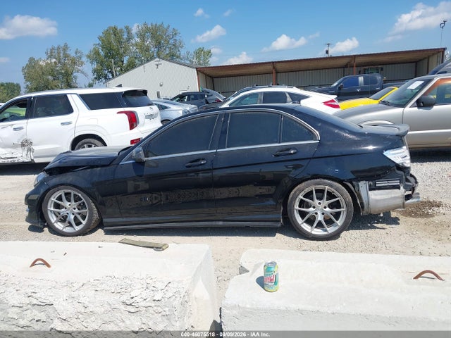 46075518 :رقم المزاد ، WDDGF8AB8EA940372 vin ، 2014 Mercedes-benz C 300 Sport 4matic مزاد بيع