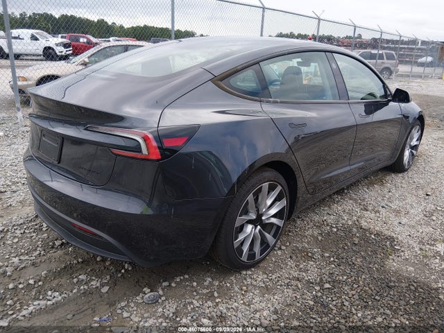 Tesla Model 3 Premium All-wheel Drive 2026 5YJ3E1EB6TF116629 Image 4