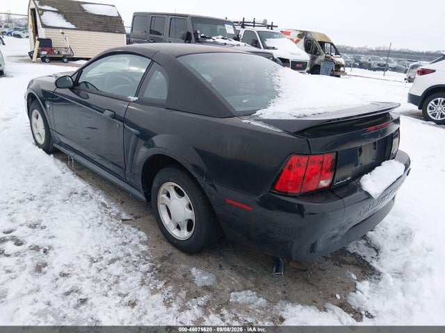 2000 Ford Mustang მანქანა იყიდება აუქციონზე, vin: 1FAFP4046YF116219, აუქციონის ნომერი: 46075620