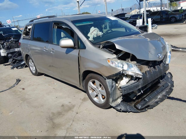 2016 5TDKK3DC5GS714559 main image