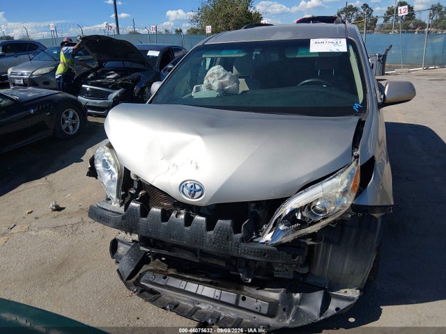 5TDKK3DC5GS714559 Toyota Sienna Le 8 Passenger