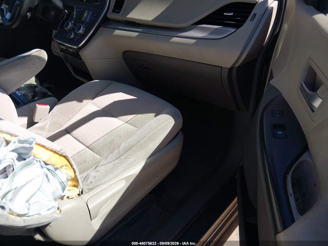 5TDKK3DC5GS714559 Toyota Sienna Le 8 Passenger