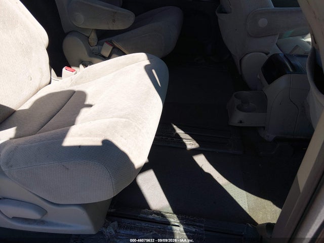 5TDKK3DC5GS714559 Toyota Sienna Le 8 Passenger