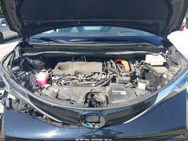 46075652 :رقم المزاد ، 5TDESKFC1NS058801 vin ، 2022 Toyota Sienna Platinum مزاد بيع