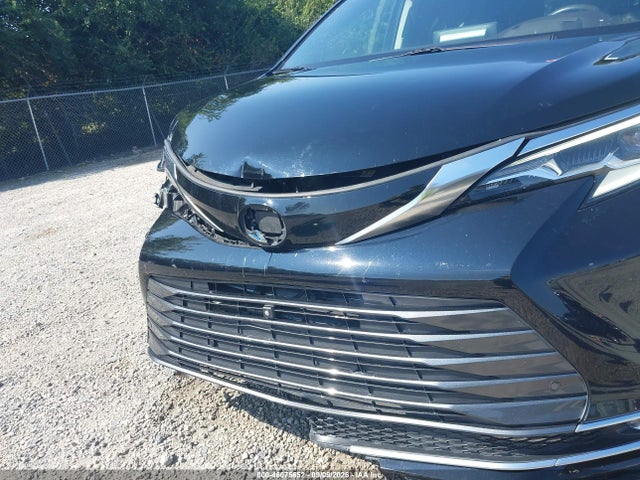 46075652 :رقم المزاد ، 5TDESKFC1NS058801 vin ، 2022 Toyota Sienna Platinum مزاد بيع