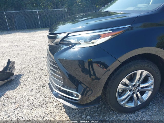 46075652 :رقم المزاد ، 5TDESKFC1NS058801 vin ، 2022 Toyota Sienna Platinum مزاد بيع