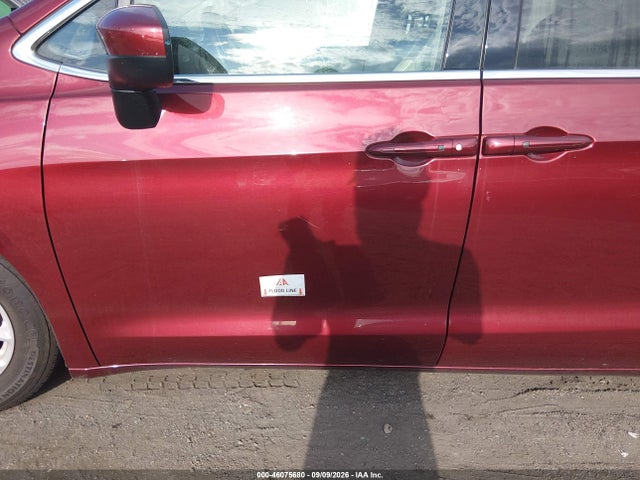 2021 Chrysler Voyager Lxi მანქანა იყიდება აუქციონზე, vin: 2C4RC1DG0MR549673, აუქციონის ნომერი: 46075680