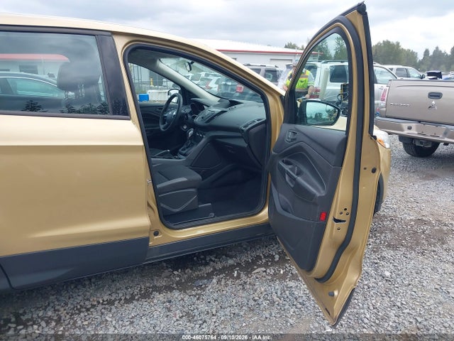 Продаж на аукціоні авто 2015 Ford Escape S, vin: 1FMCU0F77FUA18188, номер лоту: 46075764