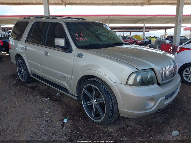 Продаж на аукціоні авто 2004 Lincoln Navigator, vin: 5LMFU28RX4LJ25243, номер лоту: 46075805