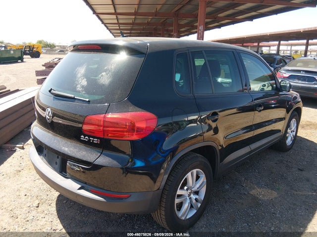 2012 Volkswagen Tiguan Le მანქანა იყიდება აუქციონზე, vin: WVGAV7AX3CW555631, აუქციონის ნომერი: 46075826