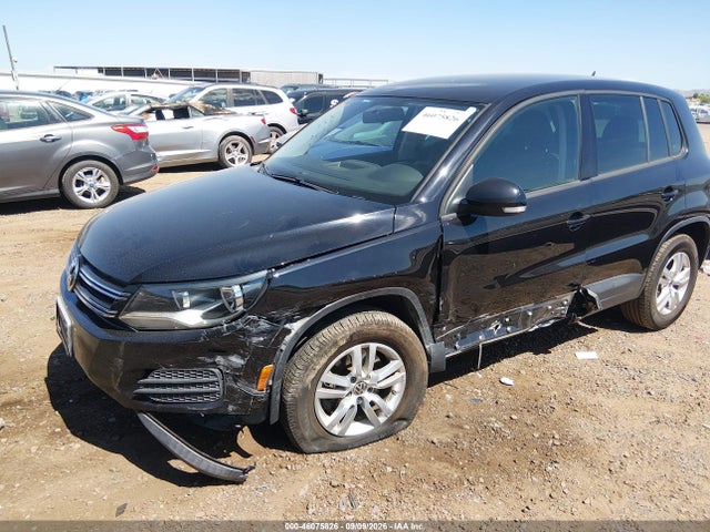 2012 Volkswagen Tiguan Le მანქანა იყიდება აუქციონზე, vin: WVGAV7AX3CW555631, აუქციონის ნომერი: 46075826