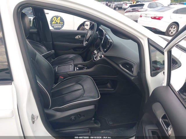 Chrysler Pacifica Limited 2025 2C4RC1GG2SR535217 Image 5