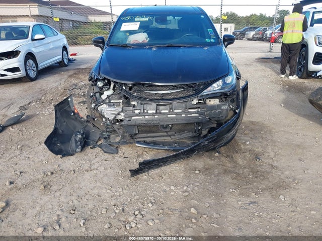 Продаж на аукціоні авто 2020 Chrysler Pacifica Touring, vin: 2C4RC1FG7LR128951, номер лоту: 46075970