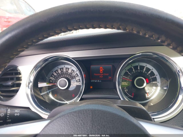 46075981 :رقم المزاد ، 1ZVBP8AM5D5205145 vin ، 2013 Ford Mustang V6 Premium مزاد بيع