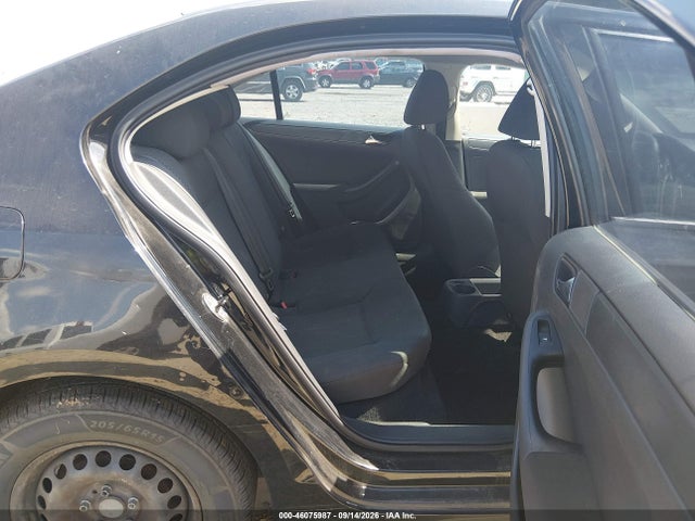 Продажа на аукционе авто 2011 Volkswagen Jetta 2.0l S, vin: 3VW2K7AJ1BM068016, номер лота: 46075987