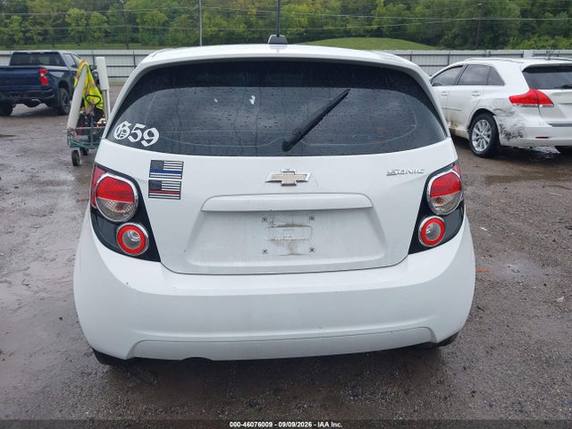 46076009 :رقم المزاد ، 1G1JA6SH3F4160438 vin ، 2015 Chevrolet Sonic Ls Auto مزاد بيع