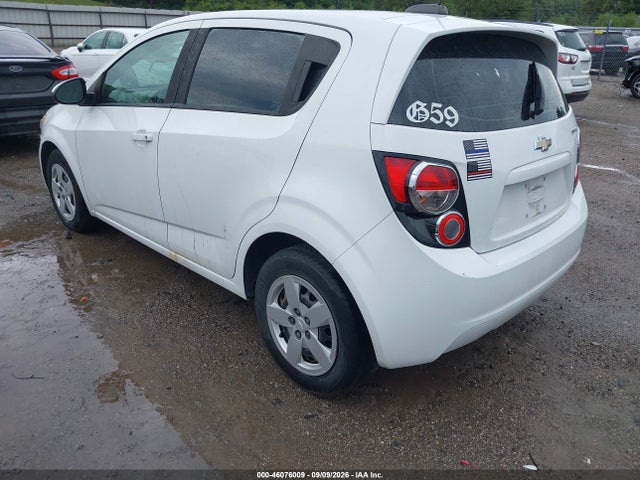 46076009 :رقم المزاد ، 1G1JA6SH3F4160438 vin ، 2015 Chevrolet Sonic Ls Auto مزاد بيع
