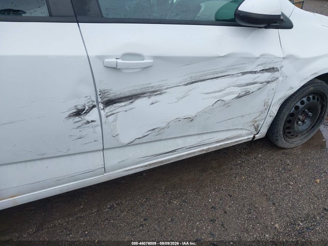 46076009 :رقم المزاد ، 1G1JA6SH3F4160438 vin ، 2015 Chevrolet Sonic Ls Auto مزاد بيع