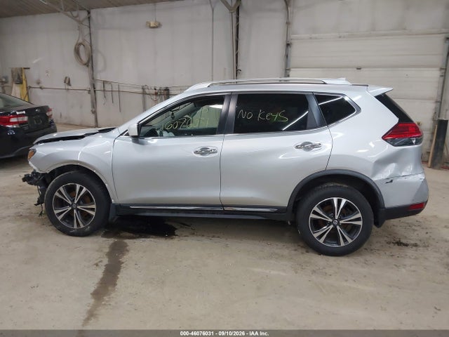 46076031 :رقم المزاد ، JN8AT2MV4HW284050 vin ، 2017 Nissan Rogue Sl مزاد بيع