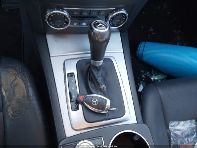 2012 Mercedes-benz C 250 Sport მანქანა იყიდება აუქციონზე, vin: WDDGF4HBXCA608235, აუქციონის ნომერი: 46076065