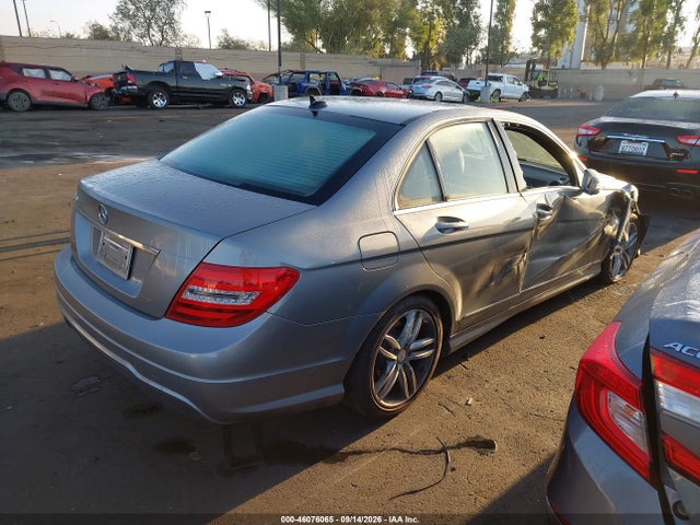 2012 Mercedes-benz C 250 Sport მანქანა იყიდება აუქციონზე, vin: WDDGF4HBXCA608235, აუქციონის ნომერი: 46076065