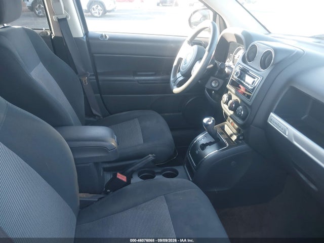 46076068 :رقم المزاد ، 1C4NJCBA3FD436871 vin ، 2015 Jeep Compass Sport مزاد بيع