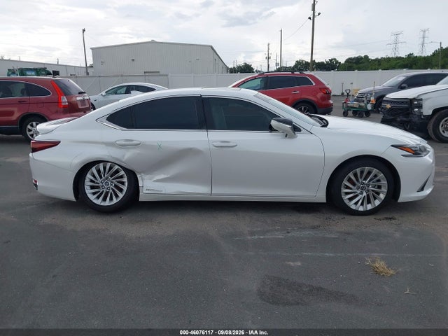 Продажа на аукционе авто 2022 Lexus Es 300h Ultra Luxury, vin: 58AFA1C18NU026562, номер лота: 46076117