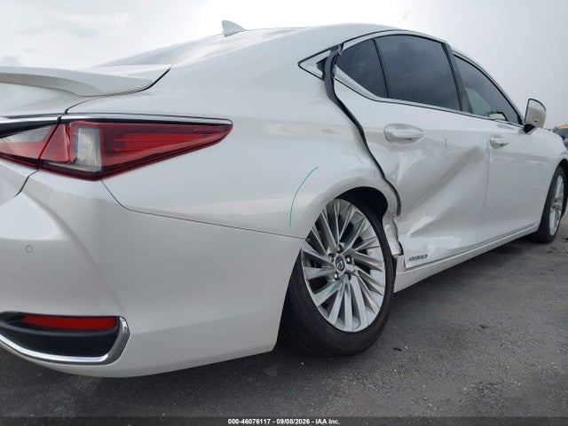 Продажа на аукционе авто 2022 Lexus Es 300h Ultra Luxury, vin: 58AFA1C18NU026562, номер лота: 46076117
