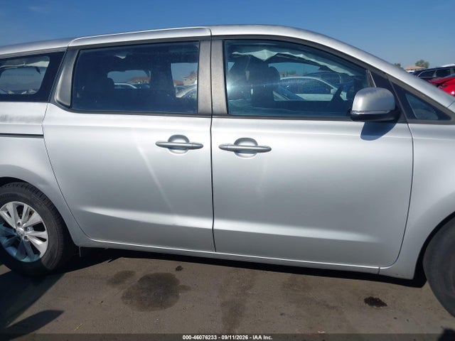 2016 Kia Sedona L მანქანა იყიდება აუქციონზე, vin: KNDMA5C14G6120519, აუქციონის ნომერი: 46076233