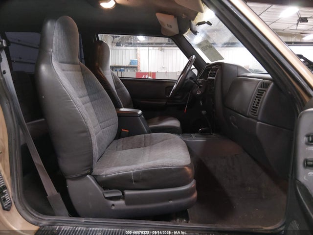 1999 Jeep Cherokee Sport მანქანა იყიდება აუქციონზე, vin: 1J4FF67S9XL574540, აუქციონის ნომერი: 46076323