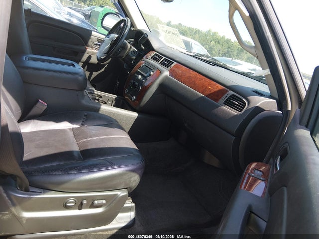Продажа на аукционе авто 2010 Chevrolet Suburban 1500 Lt1, vin: 1GNUCJE06AR181049, номер лота: 46076349