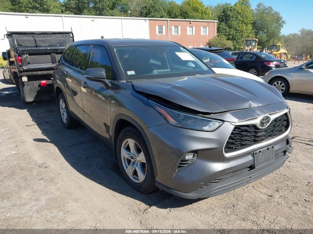 46076360 :رقم المزاد ، 5TDBZRBH8NS573626 vin ، 2022 Toyota Highlander Le مزاد بيع