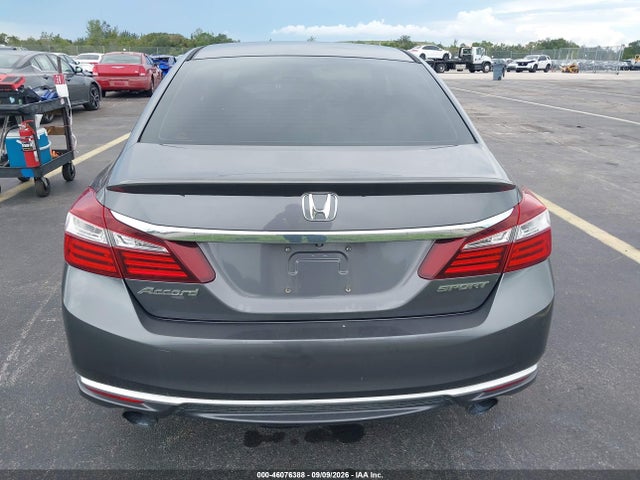 46076388 :رقم المزاد ، 1HGCR2F51HA077324 vin ، 2017 Honda Accord Sport مزاد بيع