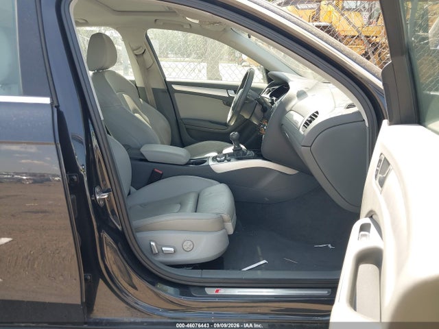 2014 Audi A4 2.0t Premium მანქანა იყიდება აუქციონზე, vin: WAUHFAFL8EN038219, აუქციონის ნომერი: 46076443