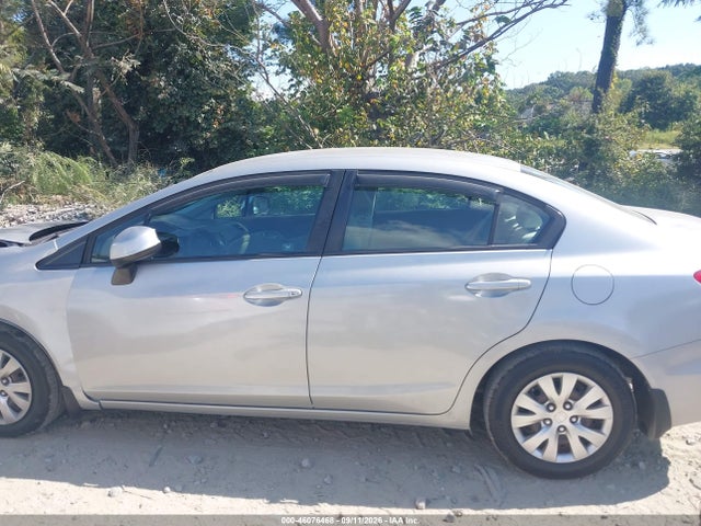 Продажа на аукционе авто 2012 Honda Civic Lx, vin: 2HGFB2F51CH575664, номер лота: 46076468