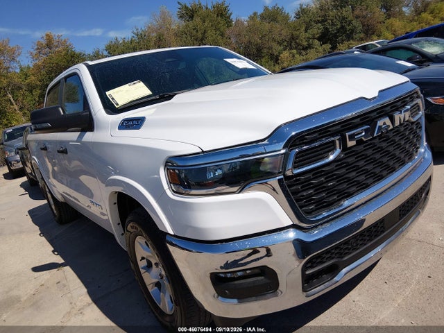 1C6SRFFP5SN562432 RAM 1500 Big Horn 4x4 5&#039;7 Box