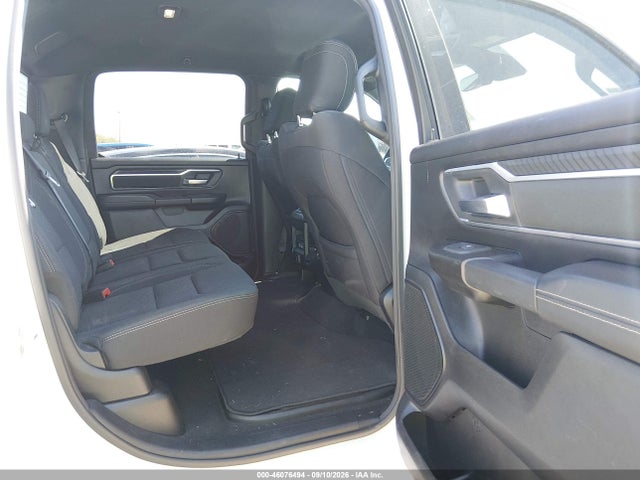 1C6SRFFP5SN562432 RAM 1500 Big Horn 4x4 5&#039;7 Box