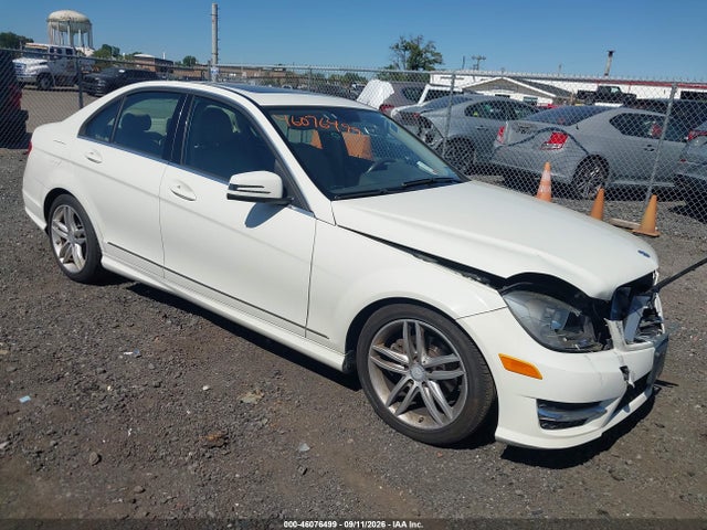 Aukcja sprzedaży 2012 Mercedes-benz C 300 Sport 4matic, vin: WDDGF8BB1CA643004, numer aukcji: 46076499