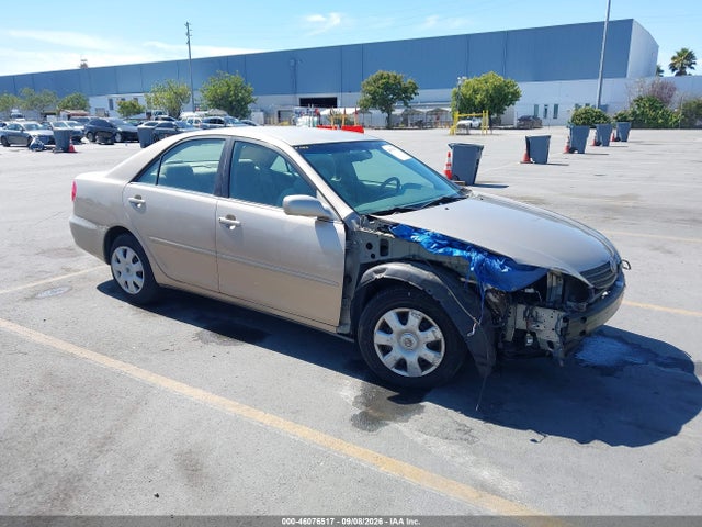 2003 Toyota Camry Le მანქანა იყიდება აუქციონზე, vin: 4T1BE32K33U743951, აუქციონის ნომერი: 46076517