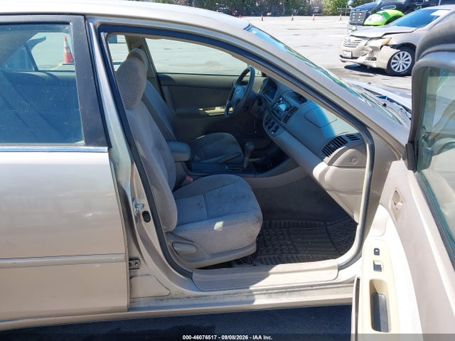 2003 Toyota Camry Le მანქანა იყიდება აუქციონზე, vin: 4T1BE32K33U743951, აუქციონის ნომერი: 46076517
