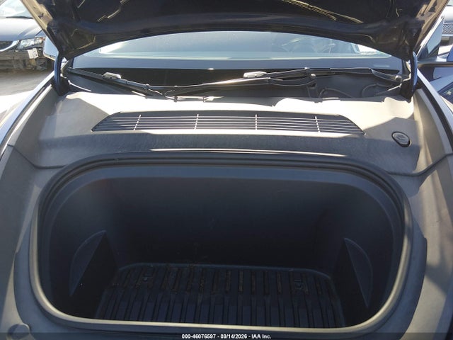 46076597 :رقم المزاد ، 5YJYGDEE1MF254916 vin ، 2021 Tesla Model Y Long Range Dual Motor All-wheel Drive مزاد بيع