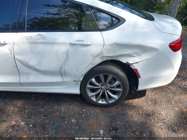 46076607 :رقم المزاد ، 1C3CCCBG6FN672919 vin ، 2015 Chrysler 200 S مزاد بيع